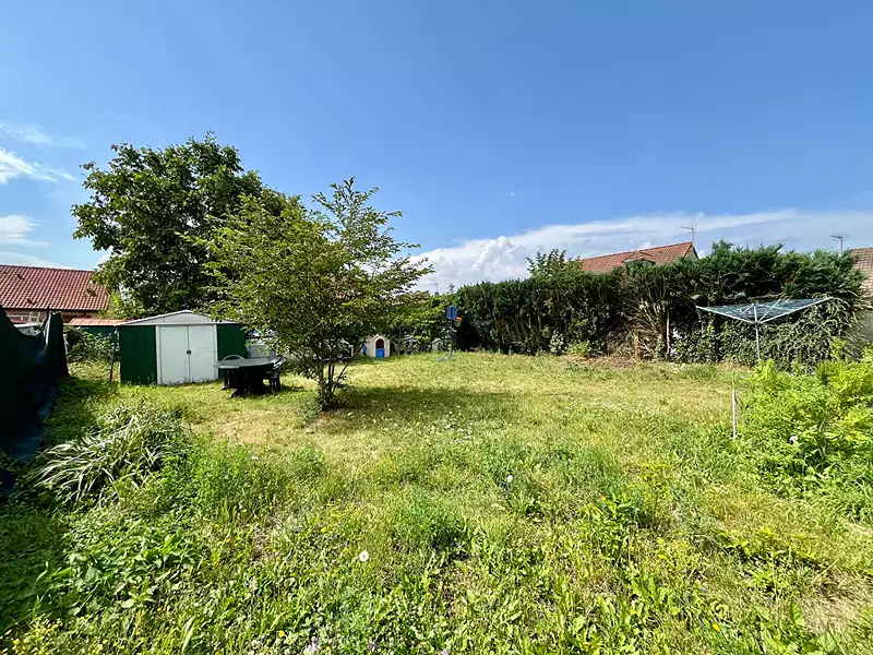Terrain, 231 m²