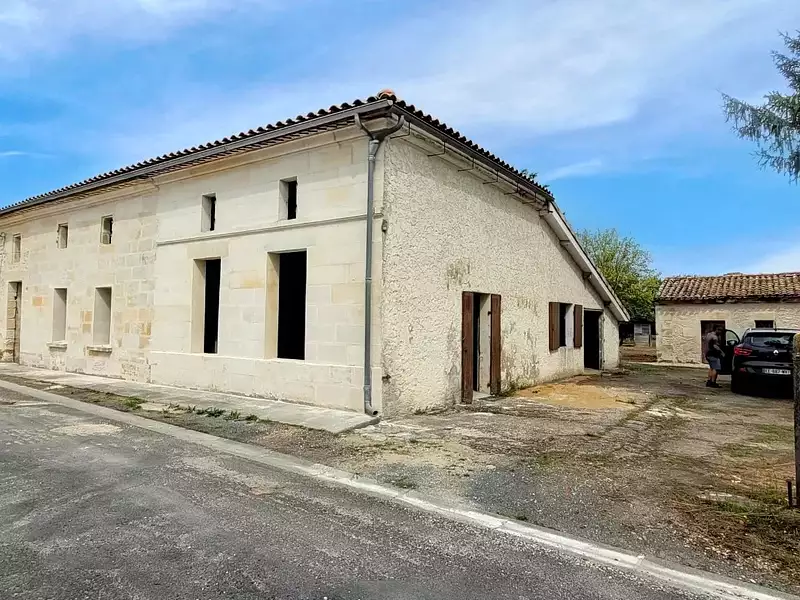 Maison, 225 m²