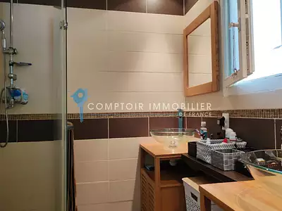 Maison, 240 m²