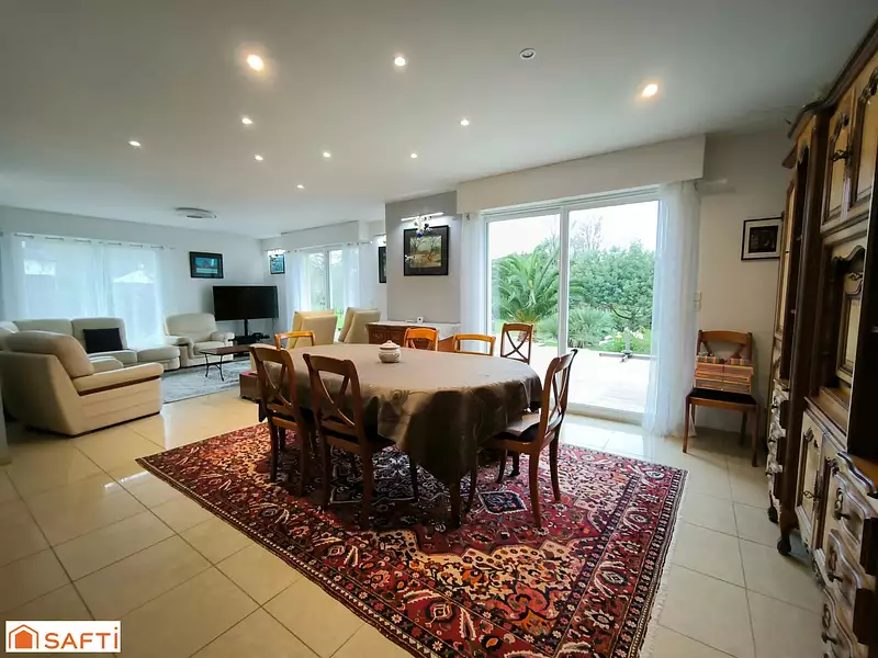 Maison, 174 m²