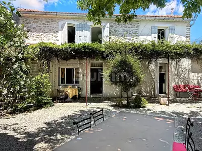 Maison, 270 m²