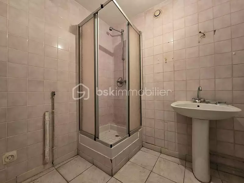 Immeuble, 85 m²