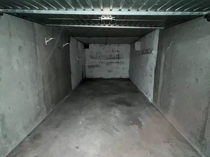 Parking, 12 m²