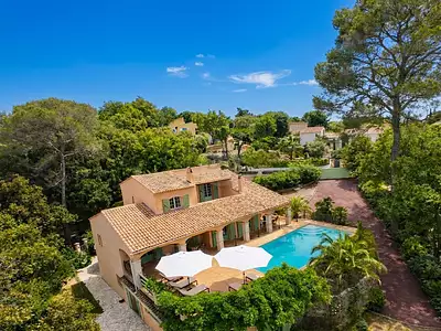 Maison, 235 m²