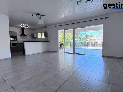 Maison, 117 m²
