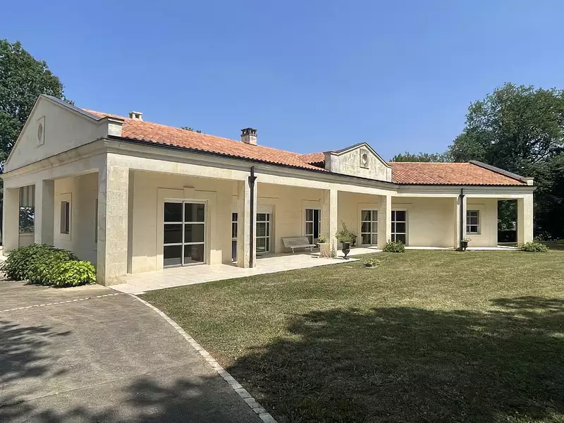 Maison, 247 m²