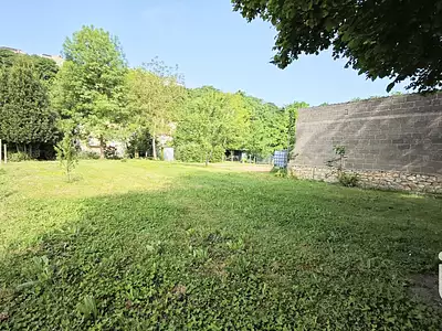 Terrain, 652 m²