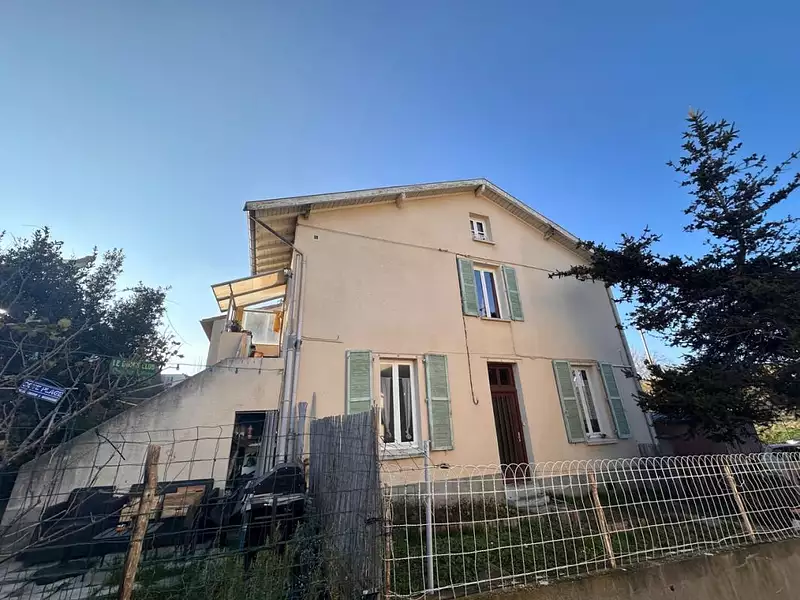 Immeuble, 84 m²