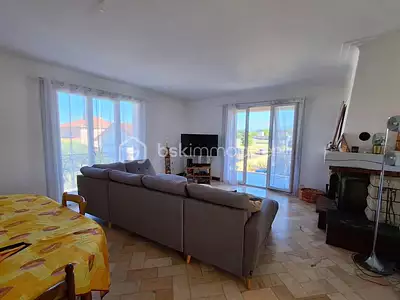 Maison, 244 m²