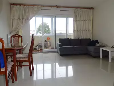258 000 € 3 211 €/m² Appartement • 80,34 m² • 4 pièces • 3 chambres Créteil (94000)