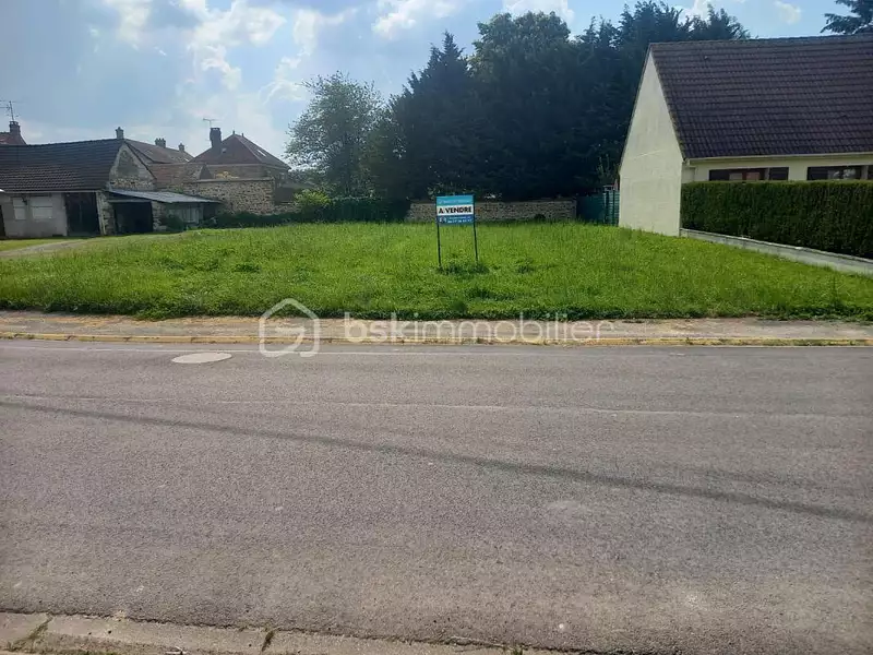 Terrain, 587 m²