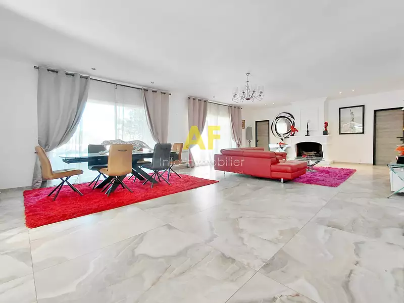 Maison, 217,19 m²
