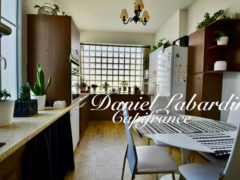 Maison, 190 m²