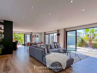 Maison, 234 m²