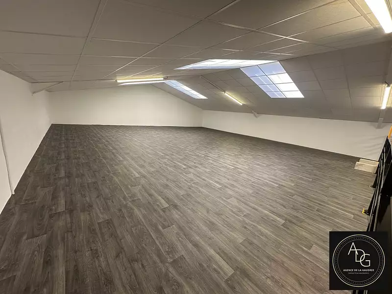 Divers, 280 m²