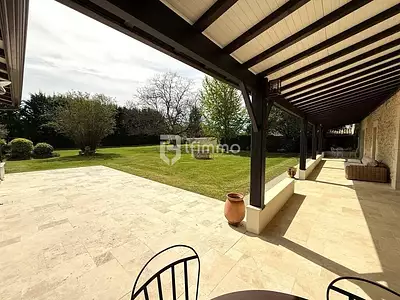 Maison, 306 m²