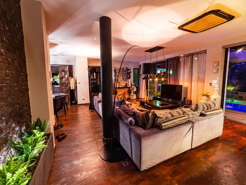 Maison, 305 m²