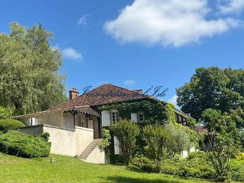 Maison, 275 m²