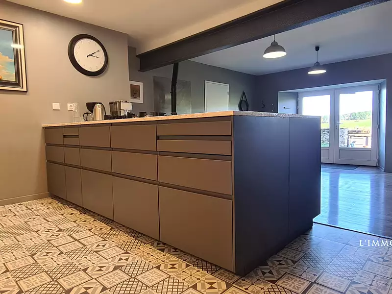 Maison, 376,3 m²