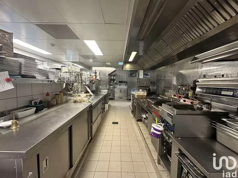 Divers, 665 m²