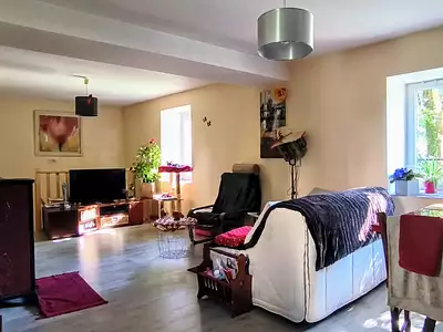 Maison, 904 m²