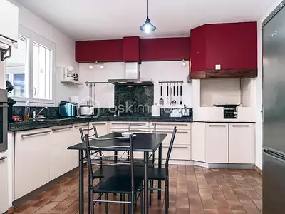 Maison, 176 m²