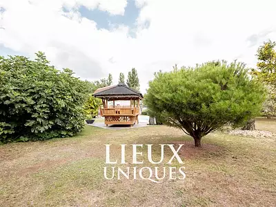 Maison, 240 m²