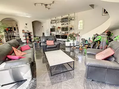 Maison, 205 m²