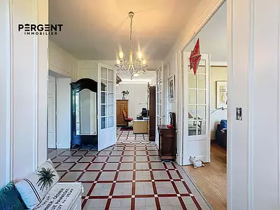 Maison, 380 m²