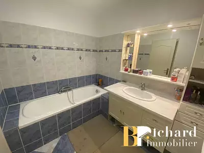 Maison, 102 m²