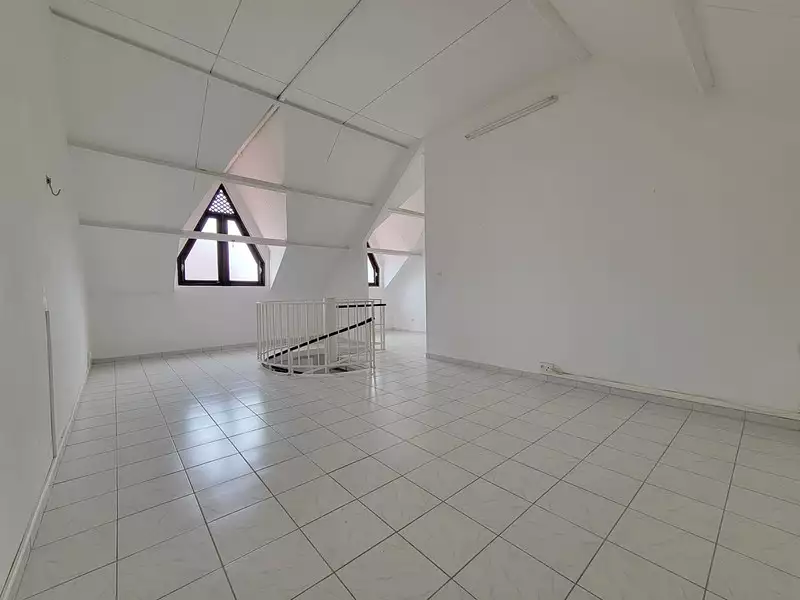 Immeuble, 298 m²