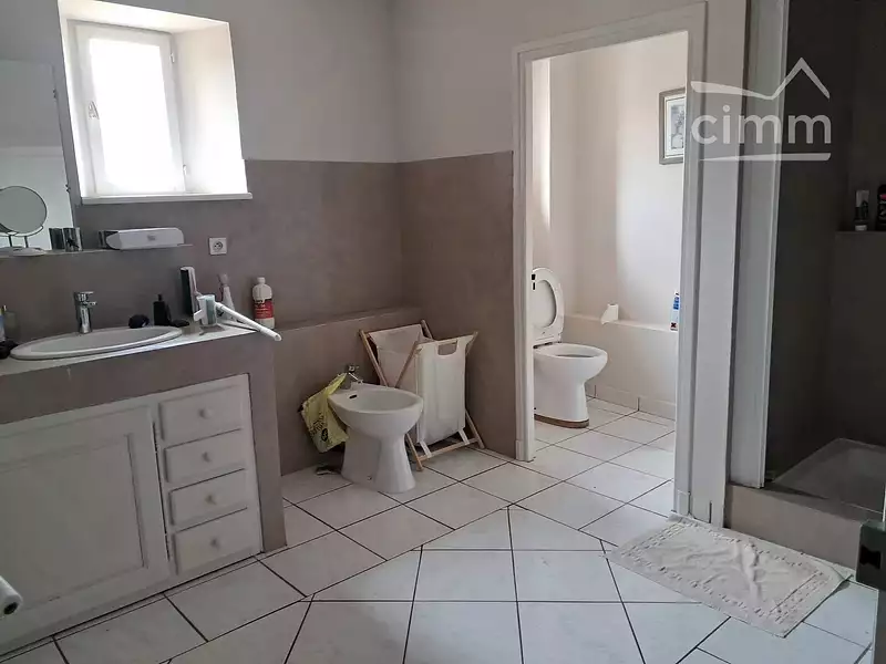 Maison, 167 m²