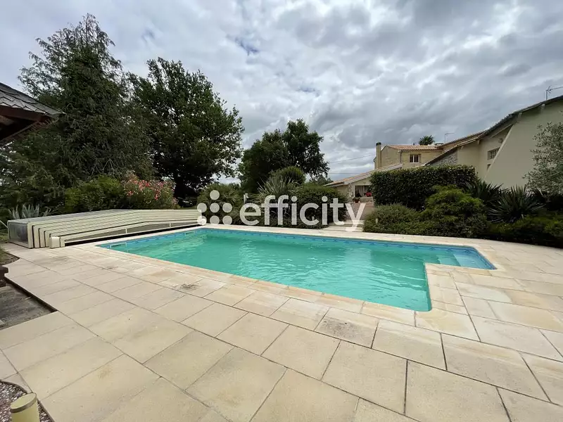 Maison, 238 m²
