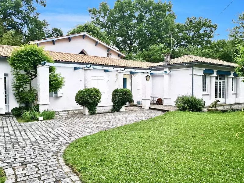 Maison, 204 m²