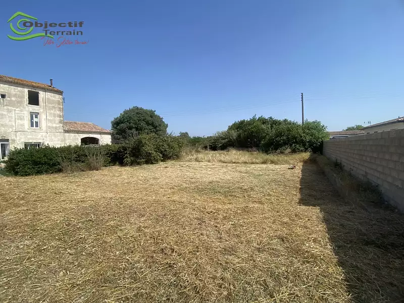 Terrain, 305 m²