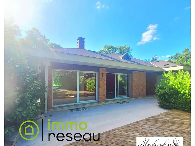 Maison, 240 m²