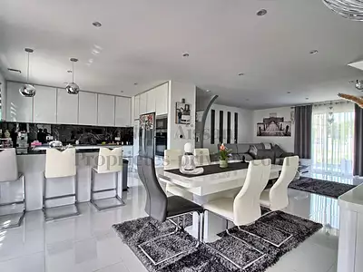 Maison, 122 m²