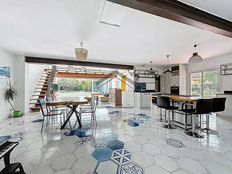 Maison, 160 m²