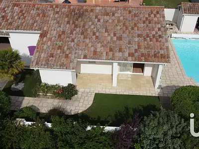Maison, 99 m²