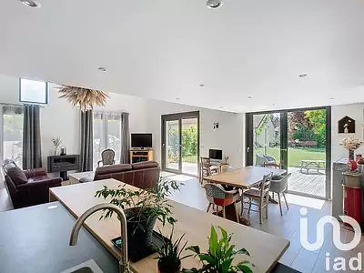 Maison, 240 m²
