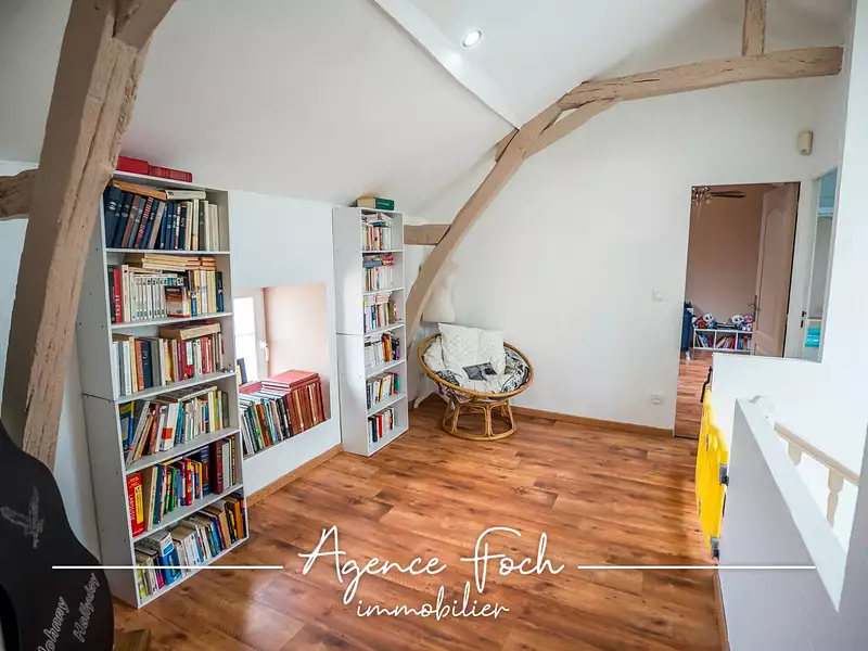 Maison, 225 m²