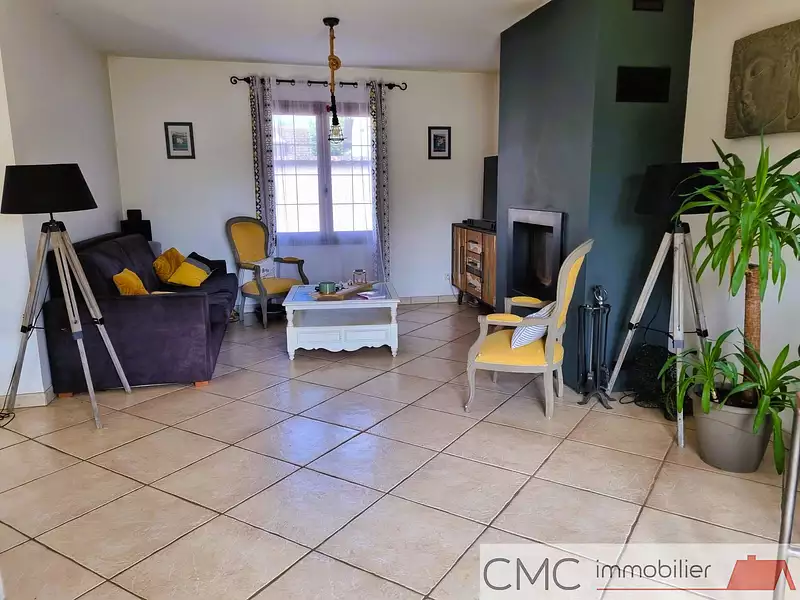 Maison, 144 m²