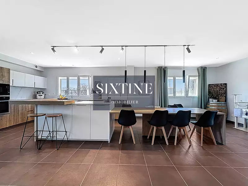 Maison, 315 m²