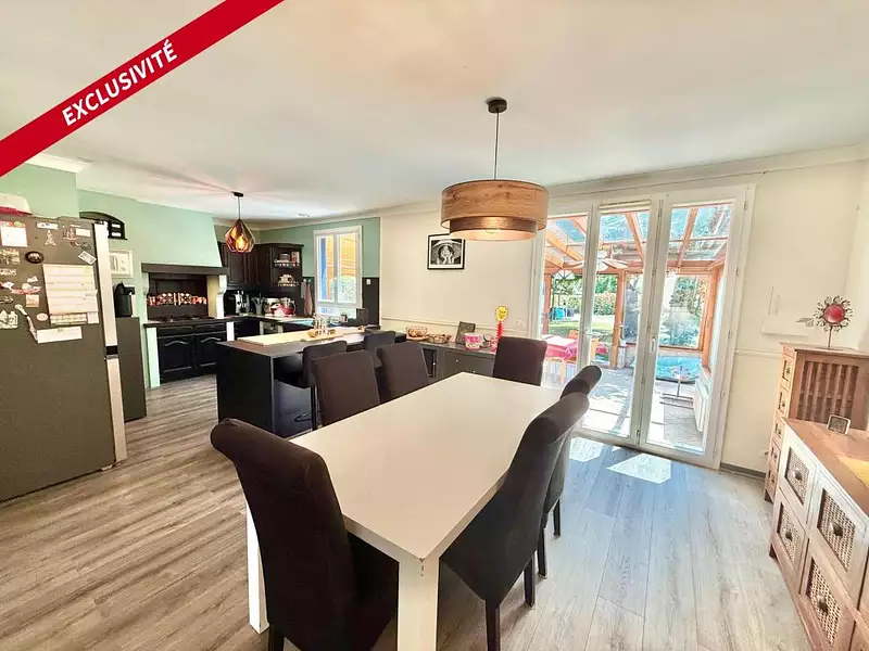 Maison, 190 m²