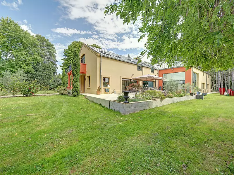 Maison, 900 m²