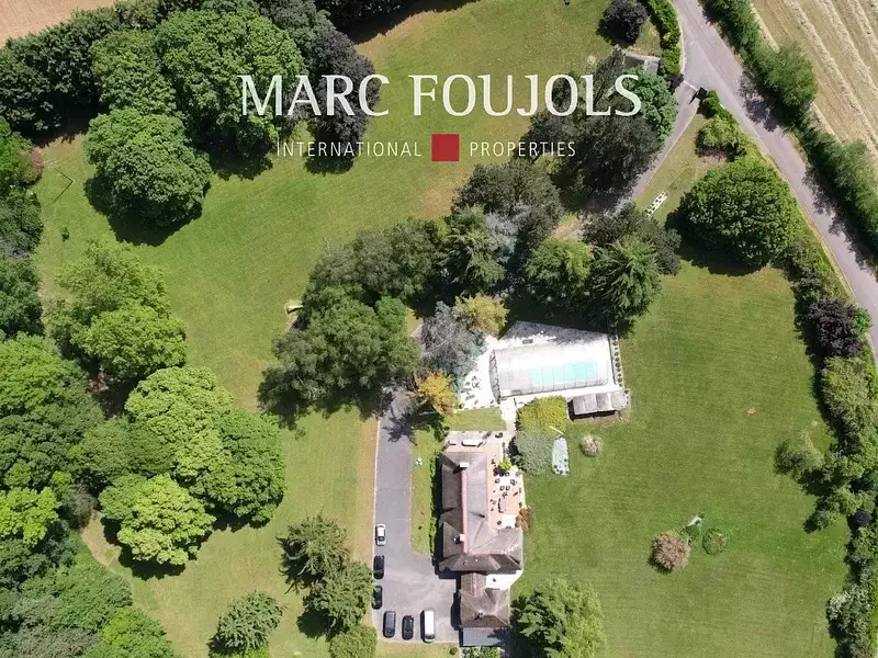 Maison, 240 m²