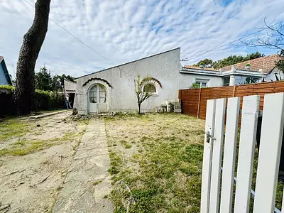Terrain, 251 m²