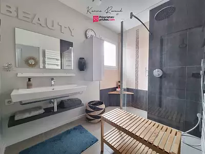 Maison, 218 m²