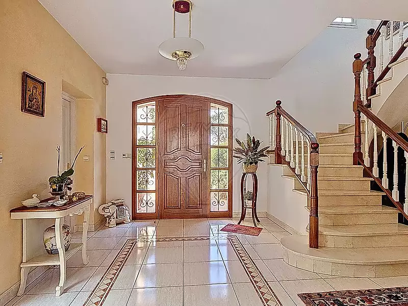 Maison, 310 m²