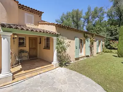 Maison, 240 m²